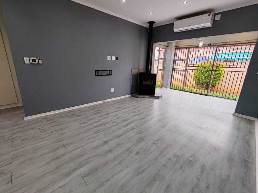 3 Bedroom Property for Sale in Baillie Park North West